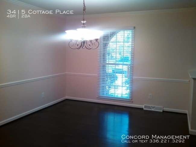 Foto del edificio - 3415 Cottage Pl