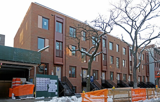 Building Photo - 292-298 Sackett St