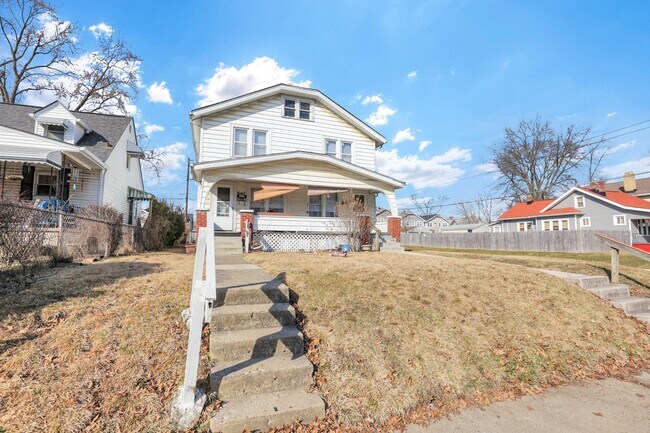 Building Photo - 659-661 S Warren Ave