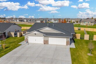 Building Photo - 12717 W Cowboy St