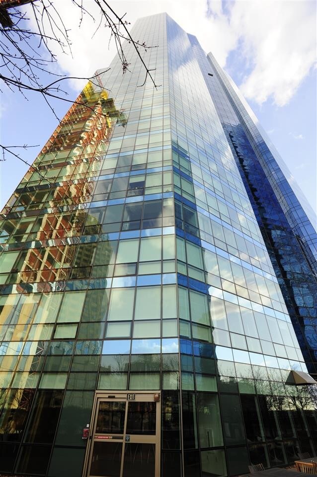 Building Photo - 77 Hudson St
