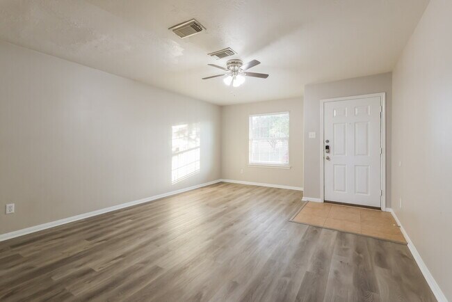 Foto del edificio - 21330 Carleen Creek Trail