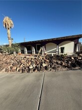 Building Photo - 4060 La Mesa Rd