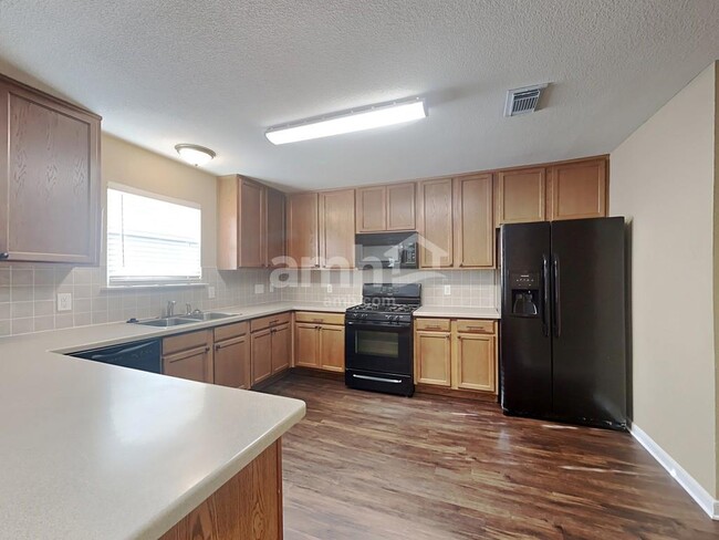 Foto del edificio - 21227 Shadow River Ln