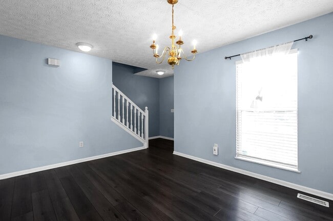 Building Photo - 6121 Nasby Dr