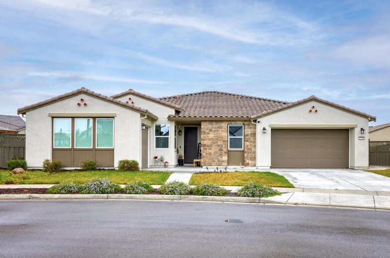 Foto principal - 2783 Brewer St