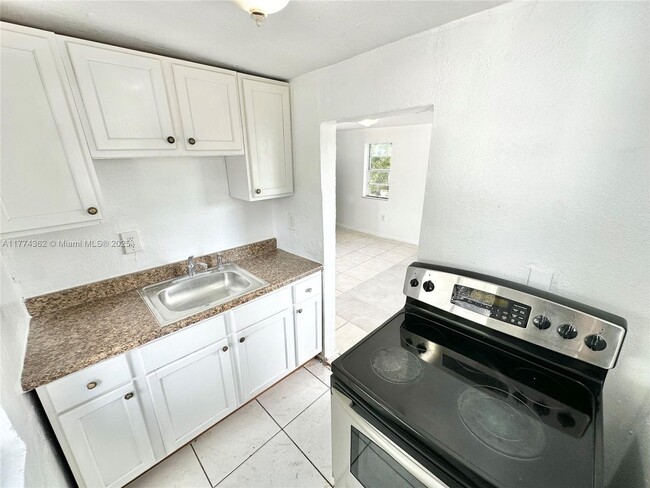 Foto del edificio - 1278 NW 44th St