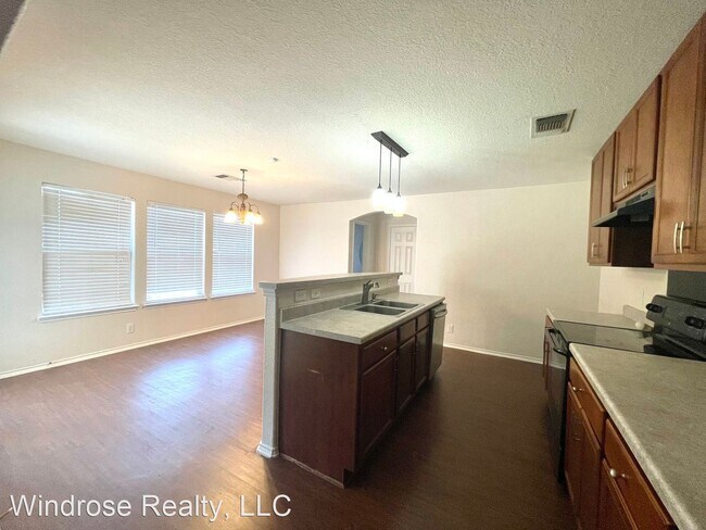 Building Photo - 3 br, 2.5 bath House - 6718 Carlsbad Rio