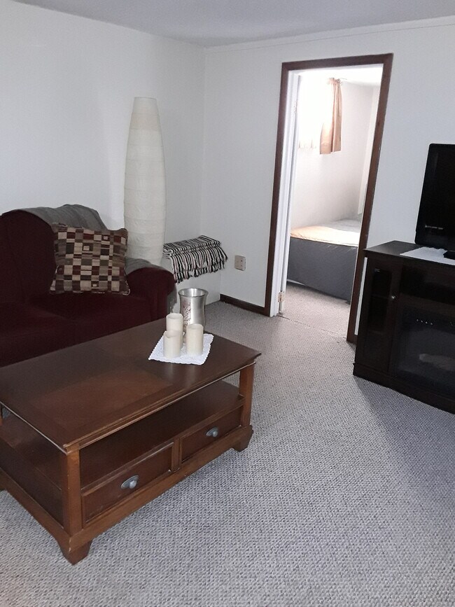 living - 1806 6th Ave N