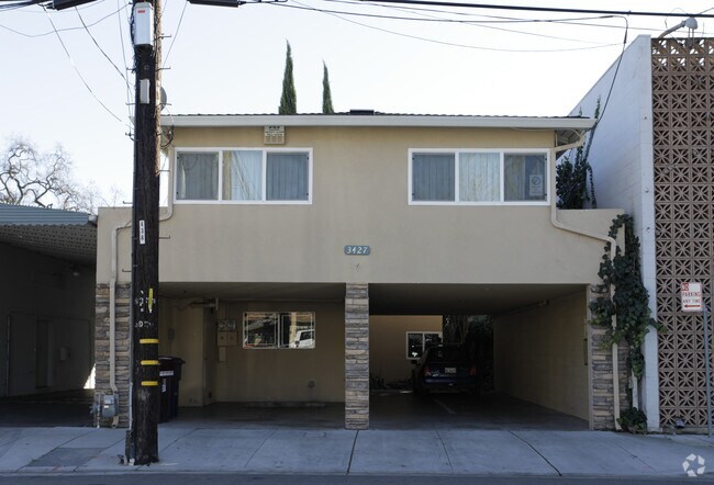 Foto del edificio - 3427 Golden Gate Way