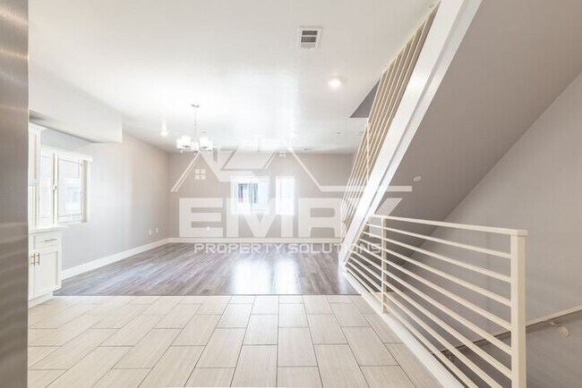 Building Photo - Recently Remodeled 4 Bedroom House at 850 ...
