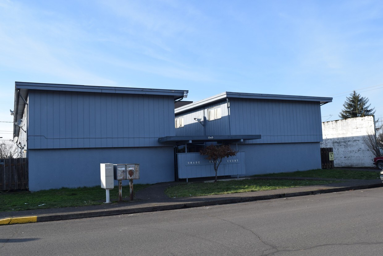 1140 Grant Street - Shade Tree Court