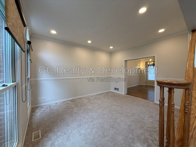 Foto del edificio - 882 Clarendon Ln