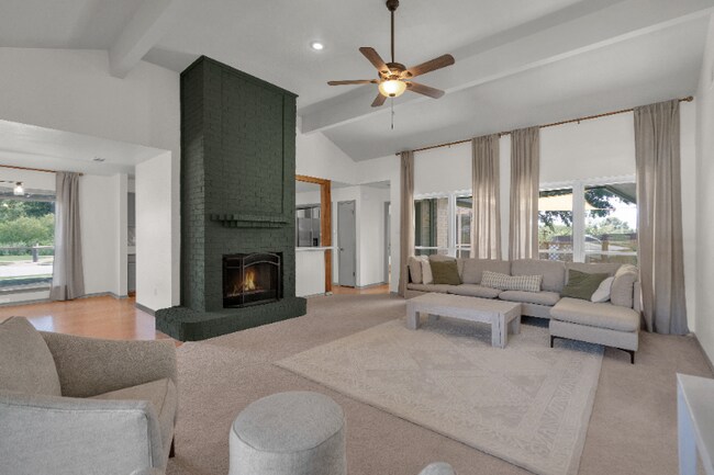 Foto del edificio - 2038 Sancerre Ln