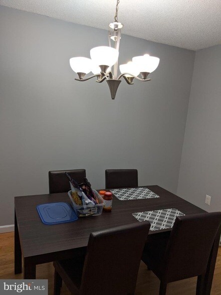 Foto del edificio - 99 Brookview Cir