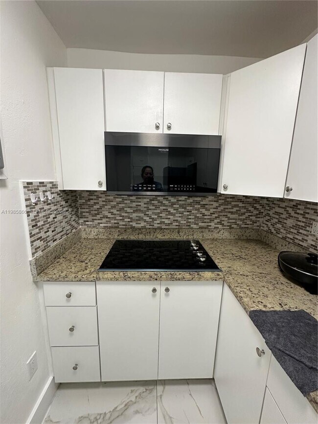 Foto del edificio - 4713 NW 7th St