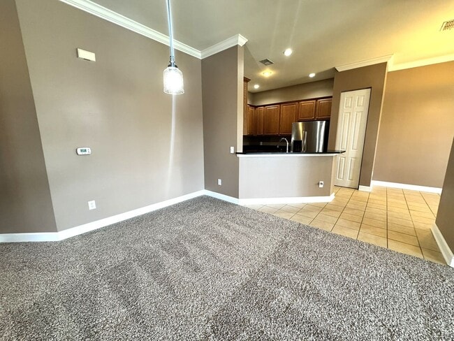 Building Photo - 3BR/3BA Eagle Harbor Condo w/ Garage