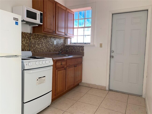 Foto del edificio - 3364 SW 2nd St