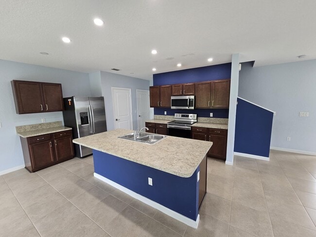 Building Photo - 4999 Haverhill Pointe Dr