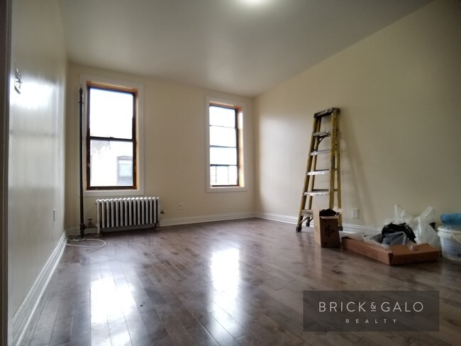 Building Photo - 184 Clarkson Ave
