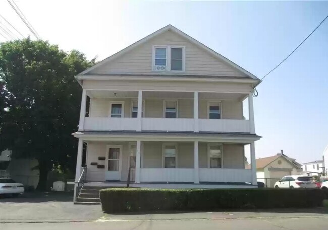 Foto del edificio - 23 Bradley Ave