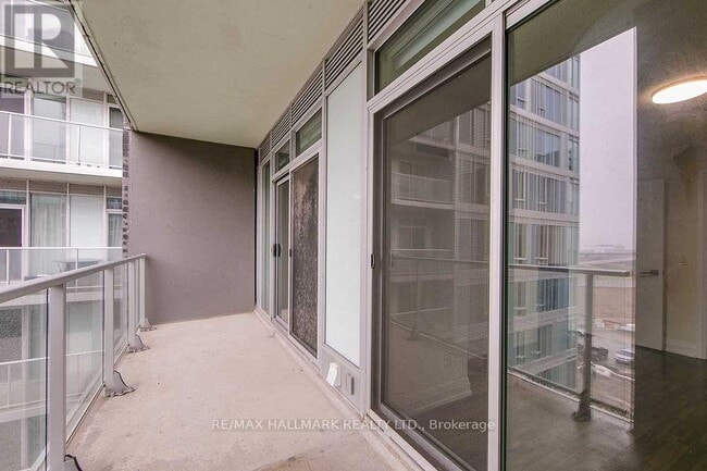 Building Photo - 565 Wilson Ave