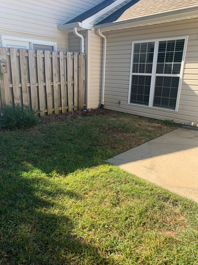 Building Photo - 154 Orchard Way