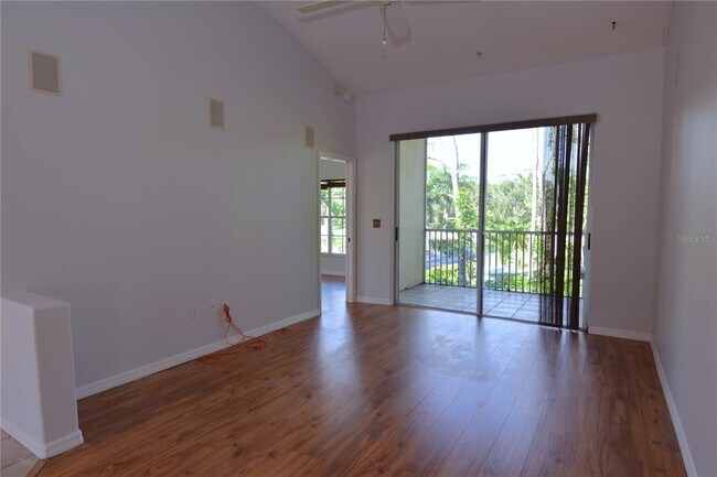 Foto del edificio - 8355 Glen Rose Way