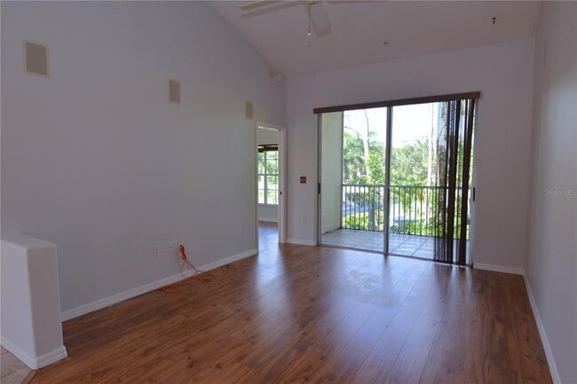 Building Photo - 8355 Glen Rose Way