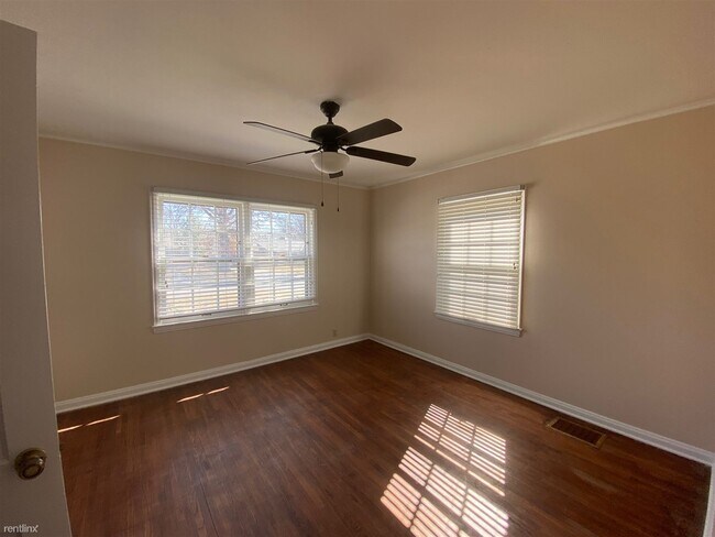 Building Photo - 2 br, 1.5 bath House - 103 S Parkwood Ln S...