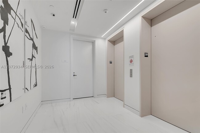 Building Photo - 300 Biscayne Blvd
