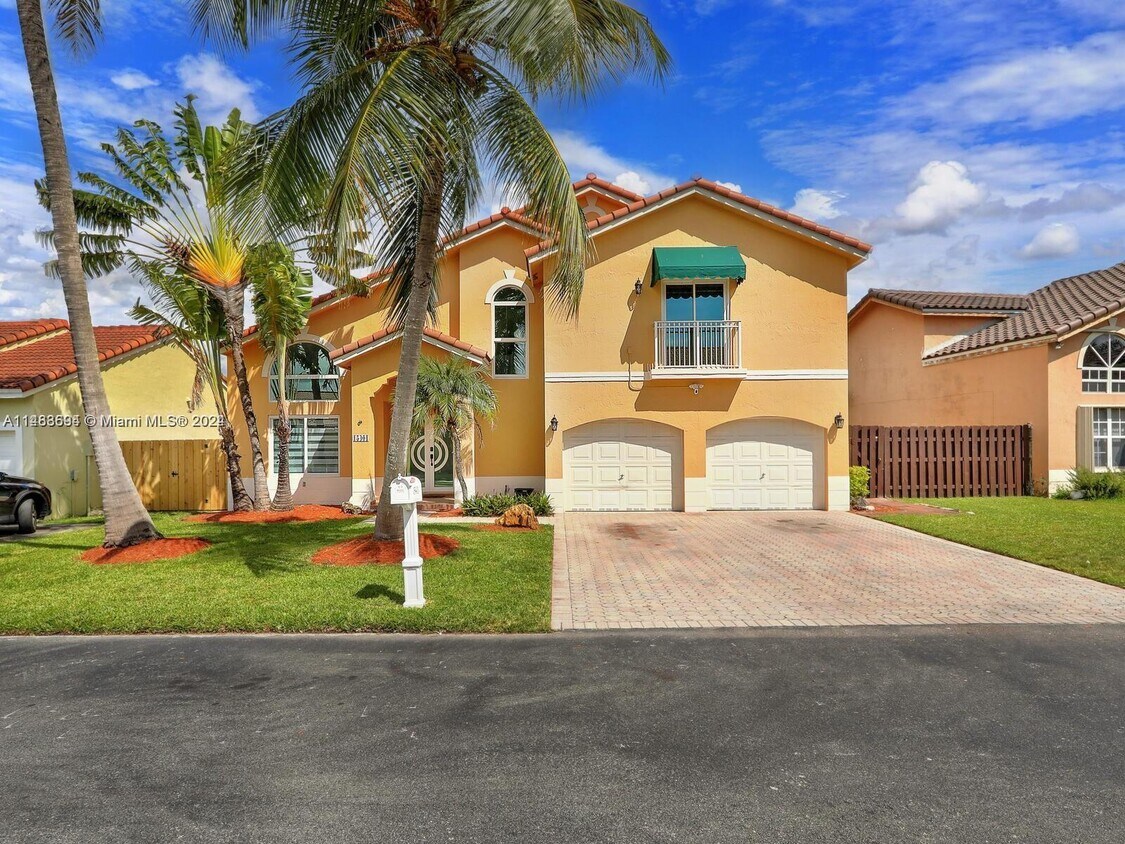 15401 SW 47th St, Miami, FL 33185 House Rental in Miami, FL