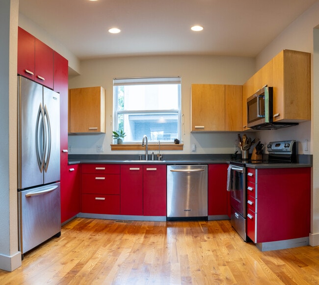 Building Photo - 3356 Tejon St