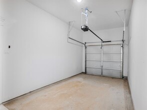 Building Photo - 4103 E Toliver St