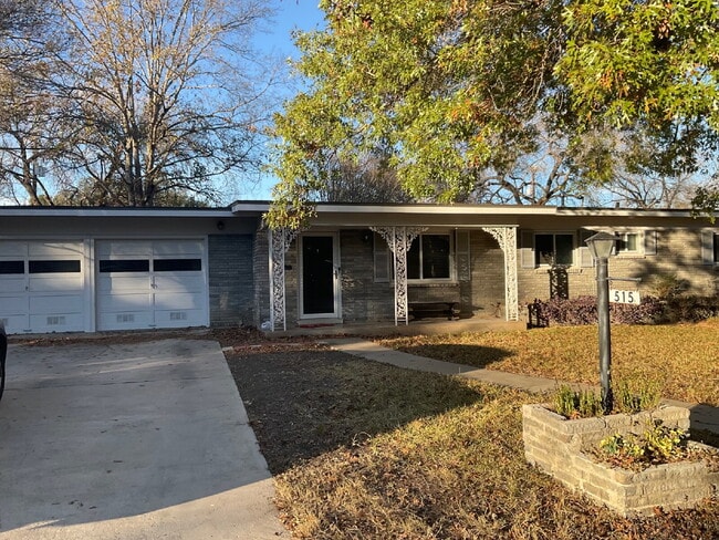 Photo - 515 Cave Ln- House