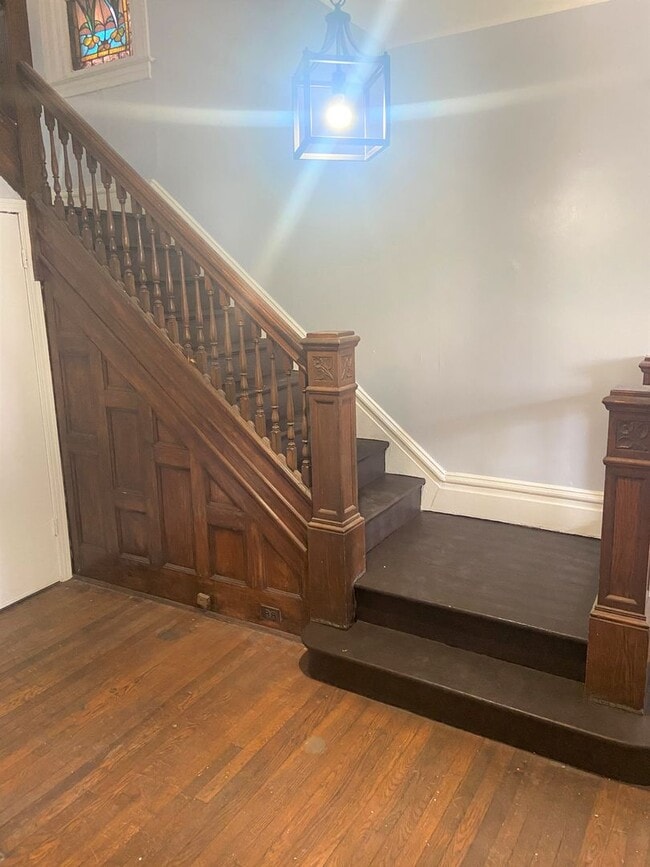 Building Photo - Beautiful 4 Bedroom Home In Mt. Oliver.  T...