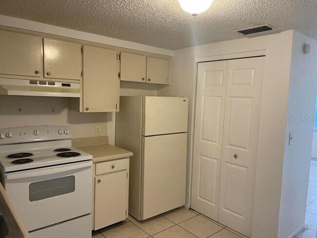 Foto del edificio - 6939 McBride Ct