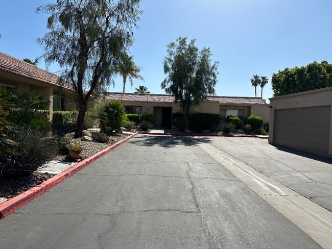 Foto del edificio - 70100 Mirage Cove Dr