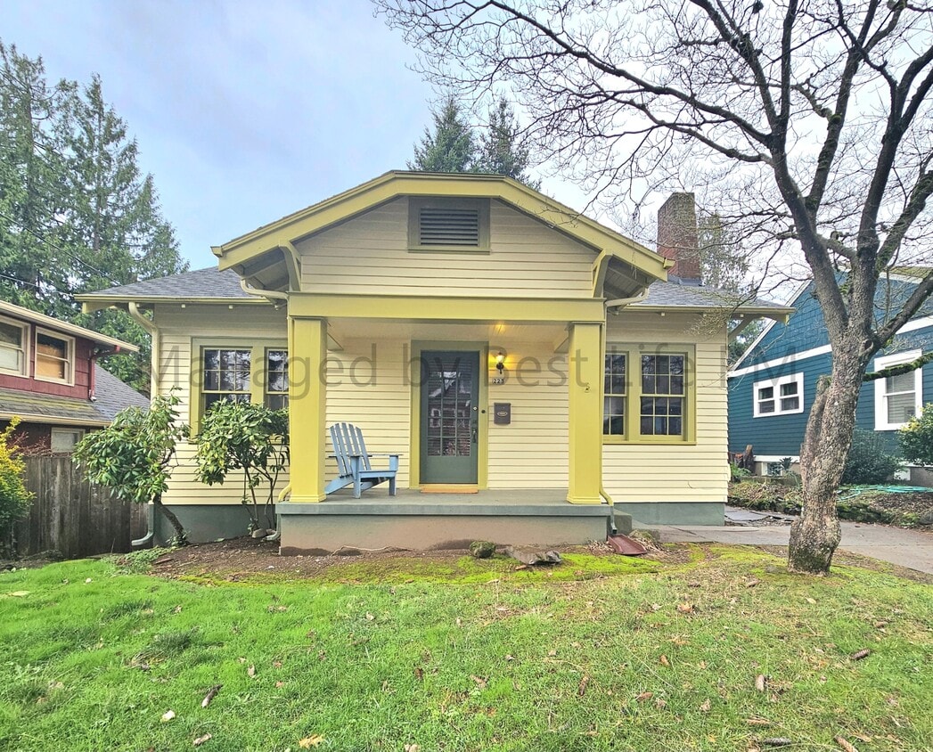 Photo - 223 NE 62nd Ave (Portland, OR)