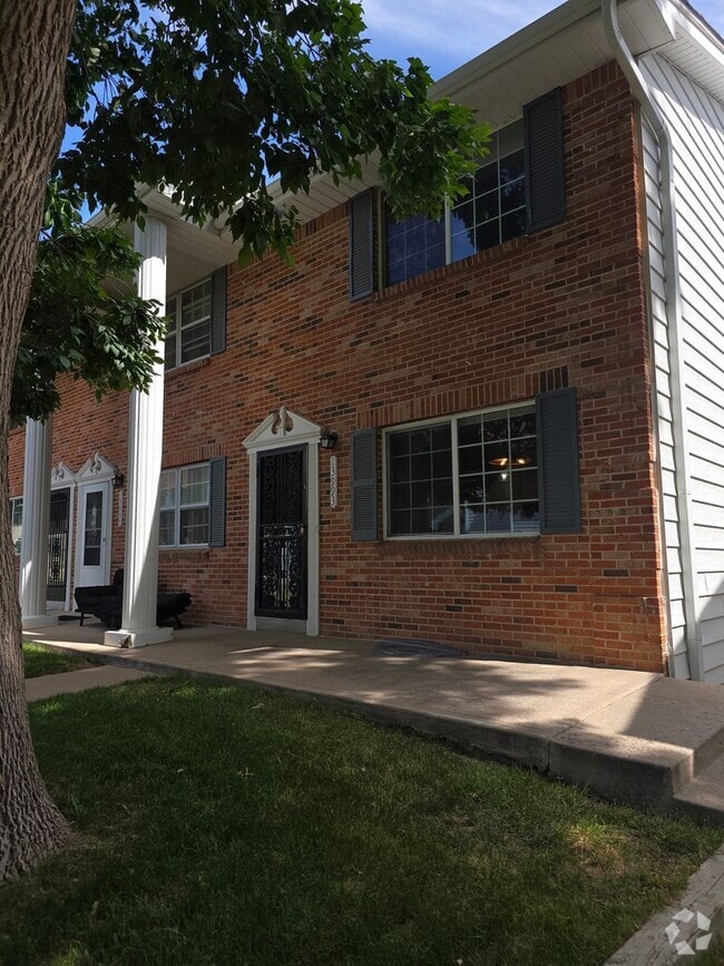 Building Photo - 13993 E Utah Cir