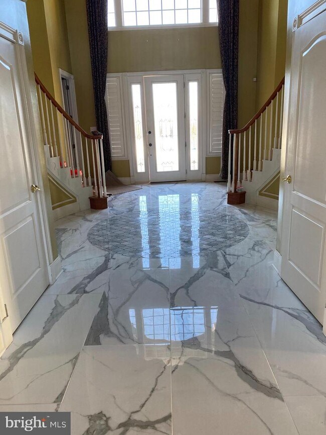 Foto del edificio - 511 Bridle Dr