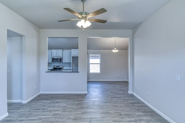 Building Photo - Brand New Construction!  Lawn care included!