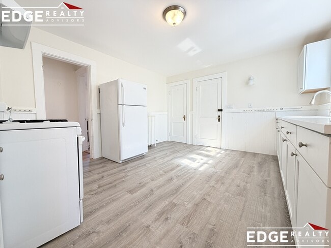 Photo - 62 S Hobart St Apartment