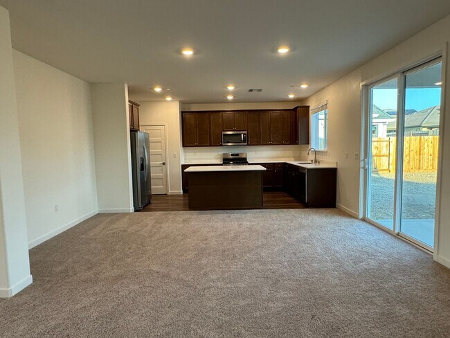 Building Photo - Brand new 5 bedroom home with solar! Full ...