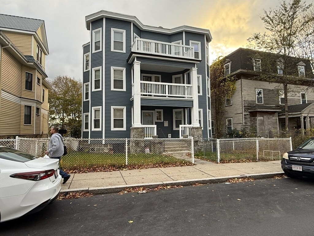 Primary Photo - 17 Wales St