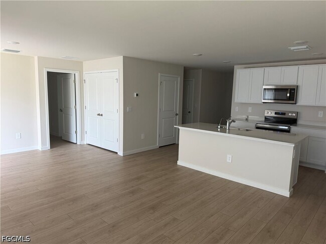 Foto del edificio - 1106 NE 39th Terrace