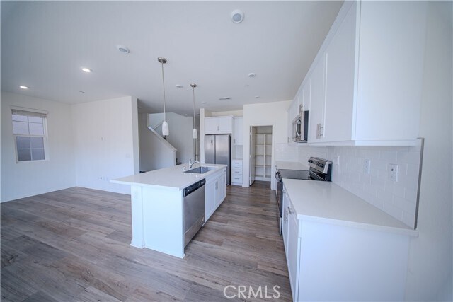 Foto del edificio - 558 Pablo Rd