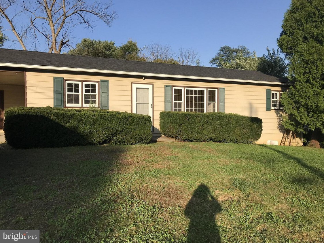 111 Fairway Dr, Winchester, VA 22602 House Rental in Winchester, VA