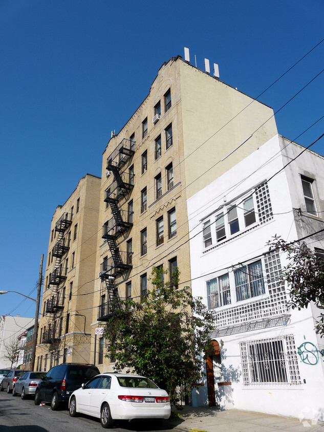 Foto del edificio - 3273 Parkside Pl