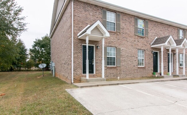 Building Photo - 809 Oak Arbor Ct